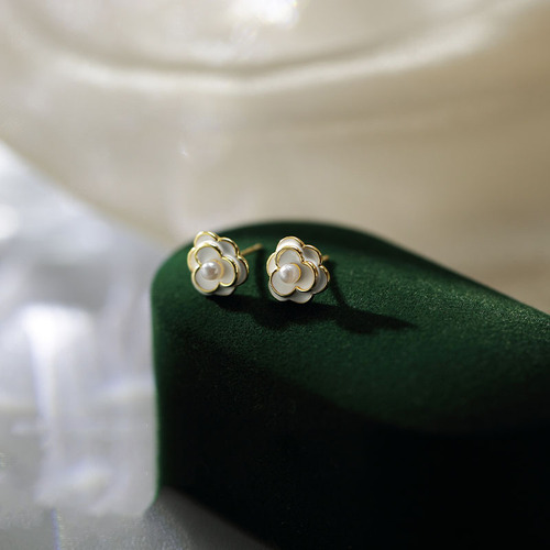 925 Silver Needle Camellia Earrings for Women -  New Trendy Little Chanel Style Earrings - Light Luxury High-End Feeling Spring Earrings