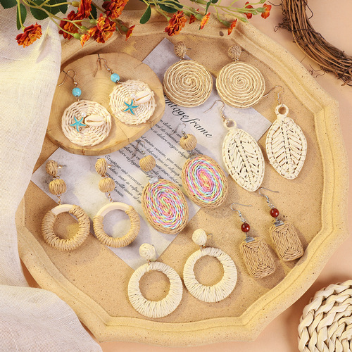 Retro holiday style grass and rattan braided earrings, bohemian seaside niche exaggerated earrings, female ethnic style earrings