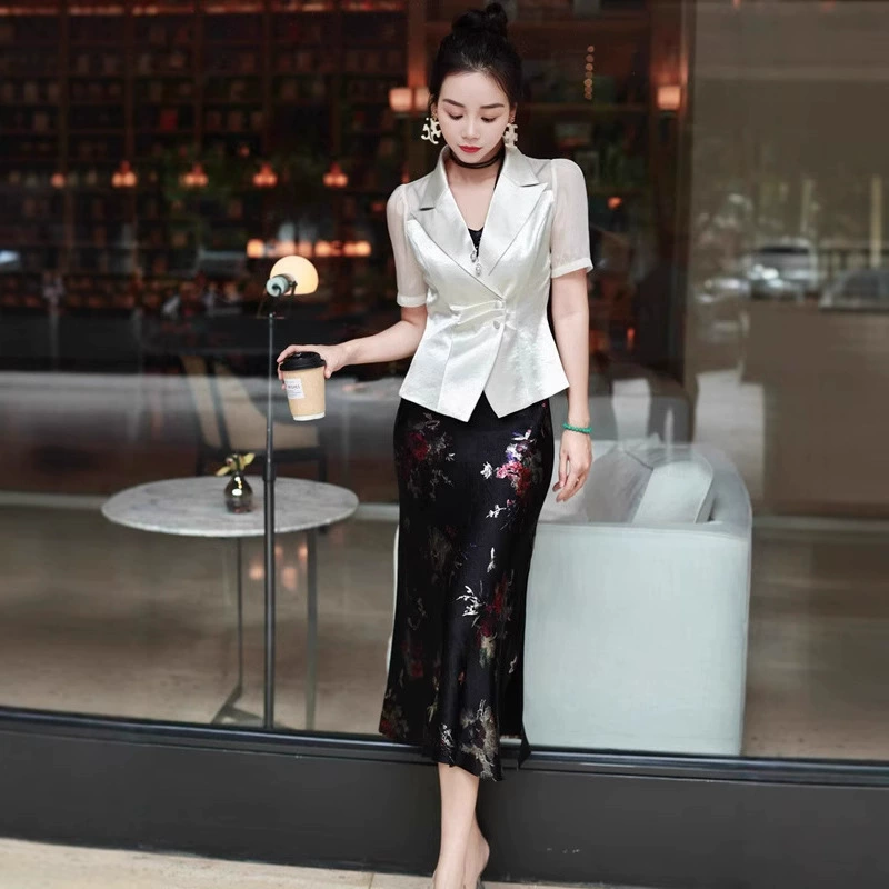 Женский костюм-двойка с жилетом и блузкой в цветочный принт, лето 2025, модный, элегантный, молодежный