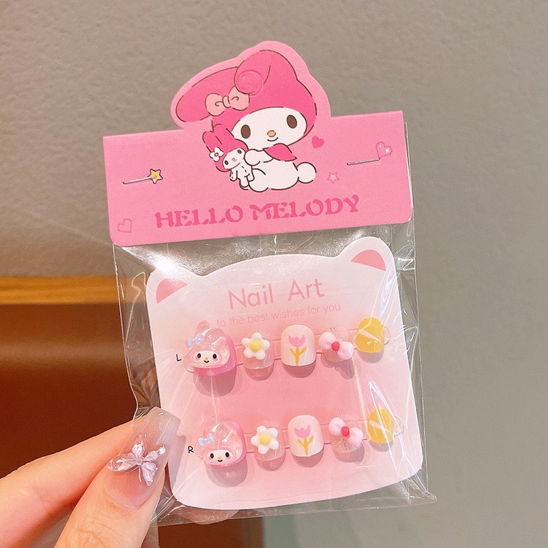 Uñas postizas Kuromi para niños en caja, lindas pegatinas de uñas removibles para niñas, pegatinas de uñas exquisitas de dibujos animados.
