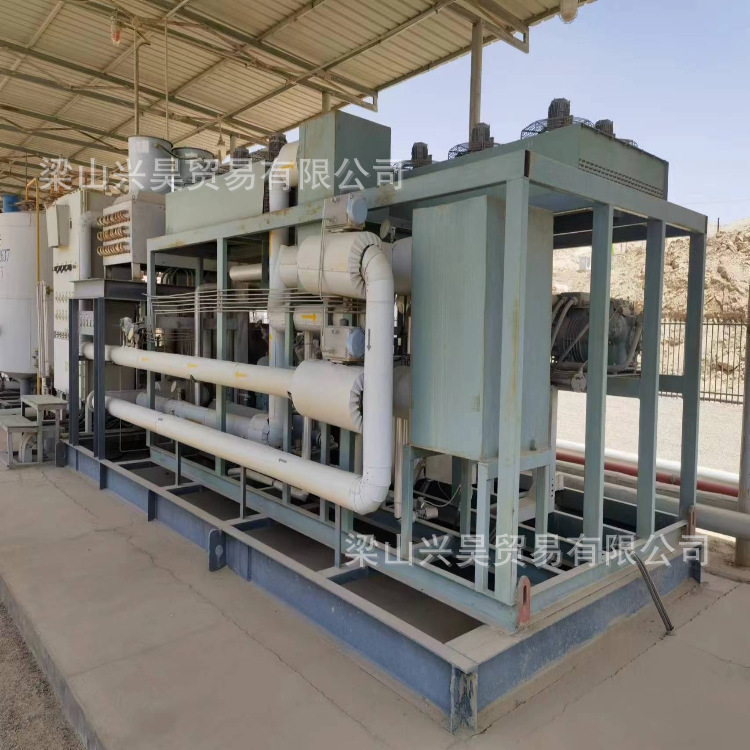 Oilfield associated gas light hydrocarbon recovery equipment modular design, convenient transportation, short construction period.