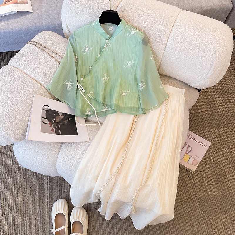 Real Shot New Chinese Modified Hanfu National Style Embroidered Slant Placket Elegant Collar Buckle Top with suit Skirt Real Shot New Chinese Modified Hanfu National Style Embroidered Slant Placket Elegant Collar Buckle Top with suit Skirt