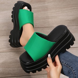 �W�����Q�����¿�r���ɸ�����43�a��ЬŮ���uͨ���R�dһ�֛�Ь