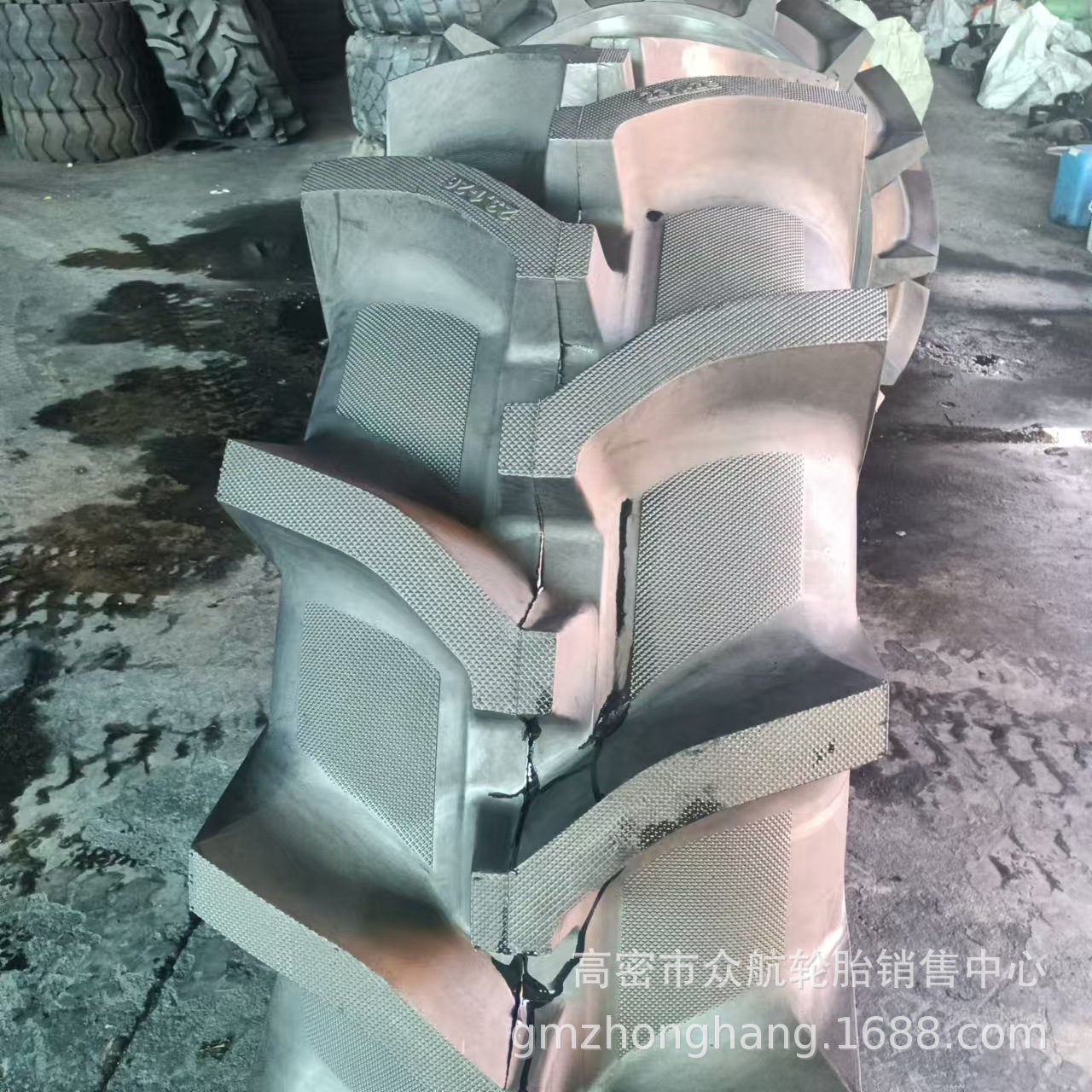 农用拖拉机联合收割机轮胎 23.1-26 R-2加深人字花纹水旱两用轮胎