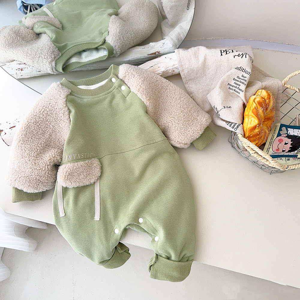 2024 finales de otoño nuevo producto bebé de una pieza ropa para niños coreanos ropa de escalada de estilo occidental principios de invierno más ropa de pelo de terciopelo