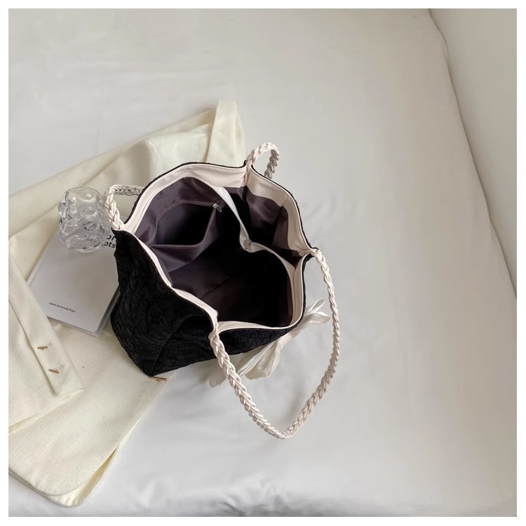 Large-capacity bow bag for women, 2023 new trendy, fashionable and sweet single-shoulder bag, student commuting tote bag undefined
