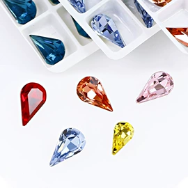 美甲饰品;饰品配件;水钻