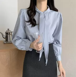 韩版春季新款温柔奶蓝系带领结设计感小众泡泡袖纯色衬衫女