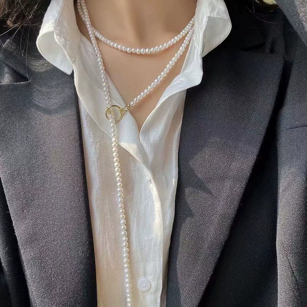 Glass necklace, 124cm