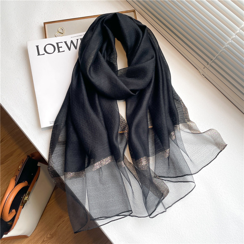 골드 실크 블랙