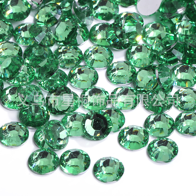 Medium green