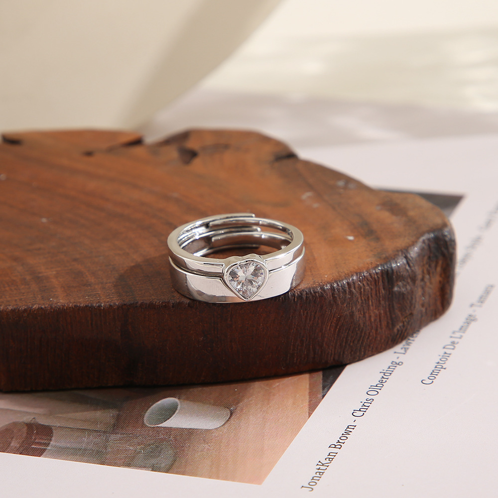 Fashion Geometric Diamond Ring Heart-shaped Couple Diamond Alloy Ring display picture 2