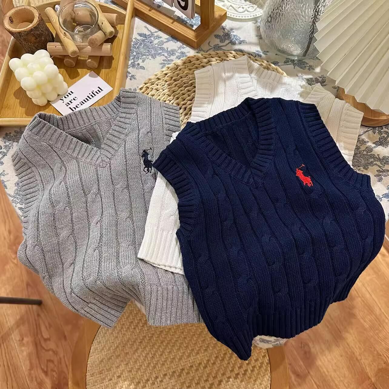 Boys' Knitted Vest 2026 Spring/Autumn New Style Cartoon Pony Embroidered Cable Knit Round Neck Vest Baby Warm Top
