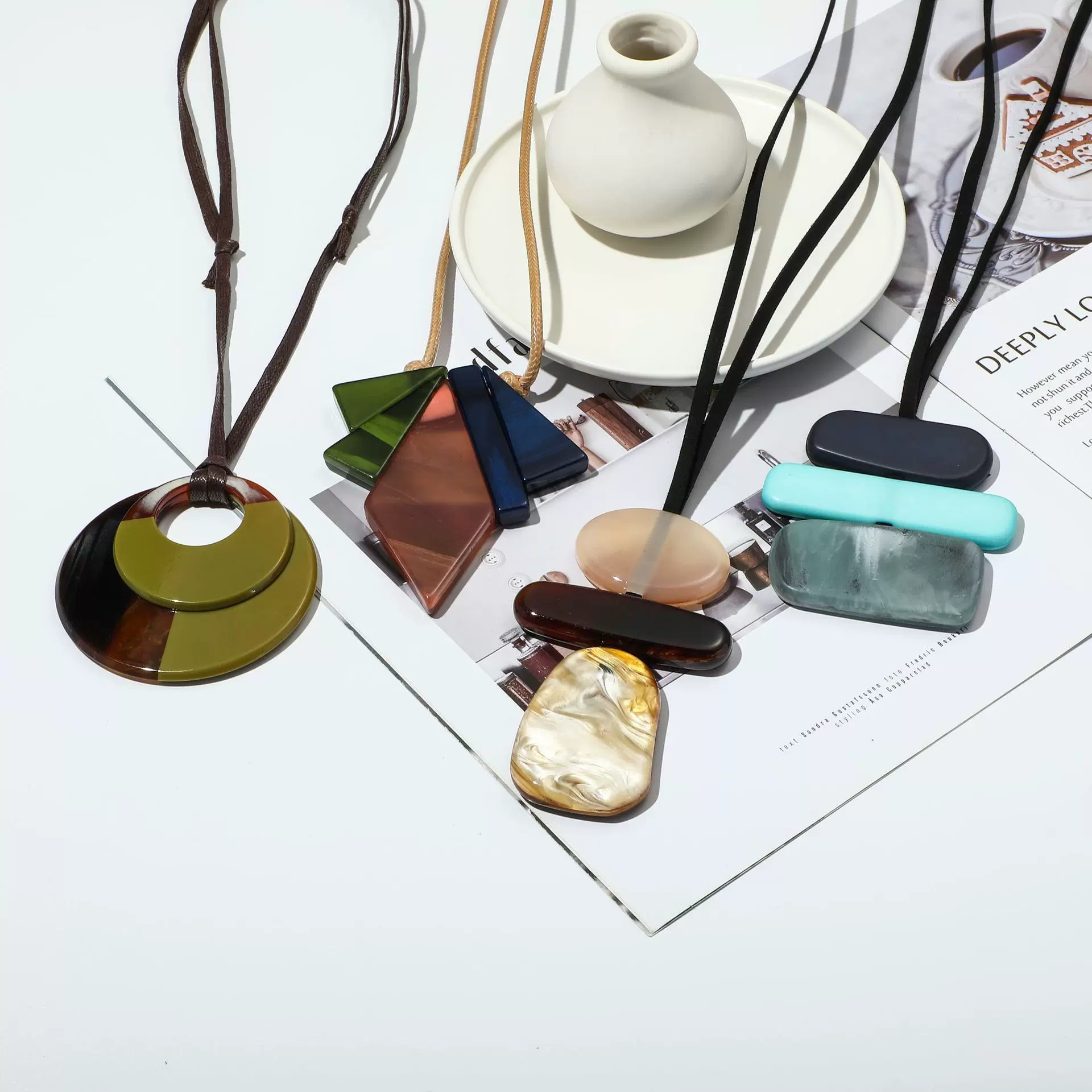 芯蓝爆款几何型亚克力长款毛衣链 夏季叠搭腊绳链条配饰简约项链