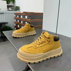 秋の新型男性靴牛革の厚い底の靴が高くなります。