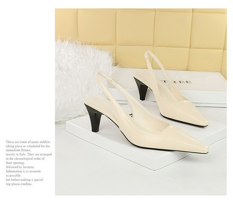 Tacco alto affusolato minimalista in stile 2A03, bocca bassa, piccola punta quadrata, cinturino posteriore scavato, versatile da donna_voghion.com