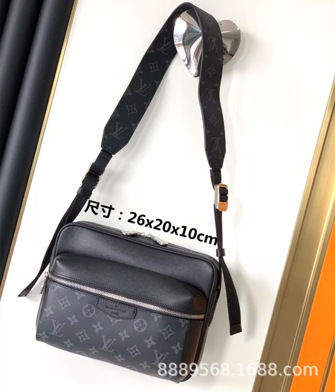 直接供給クロスボーダー m lv メンズバッグレディースバッグブラックウォリアーメッセンジャーバッグ枕バッグチェーンバッグボックスバッグポータブルブリーフケース|undefined