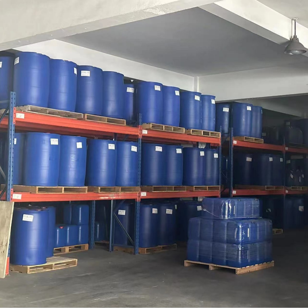 十三烷醇偏苯三酸酯 TDTM 口红分散剂