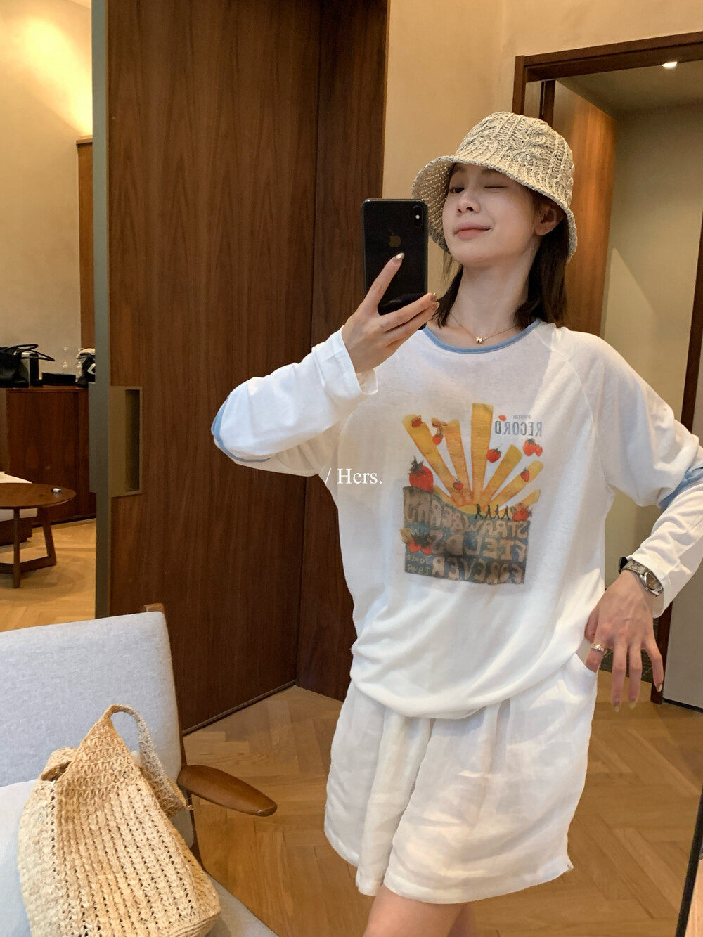 Áo thun nữ tay dài in họa tiết hoạt hình, chất liệu mỏng nhẹ, form rộng thoải mái — Xám tím, màu trắng chi tiết 8
