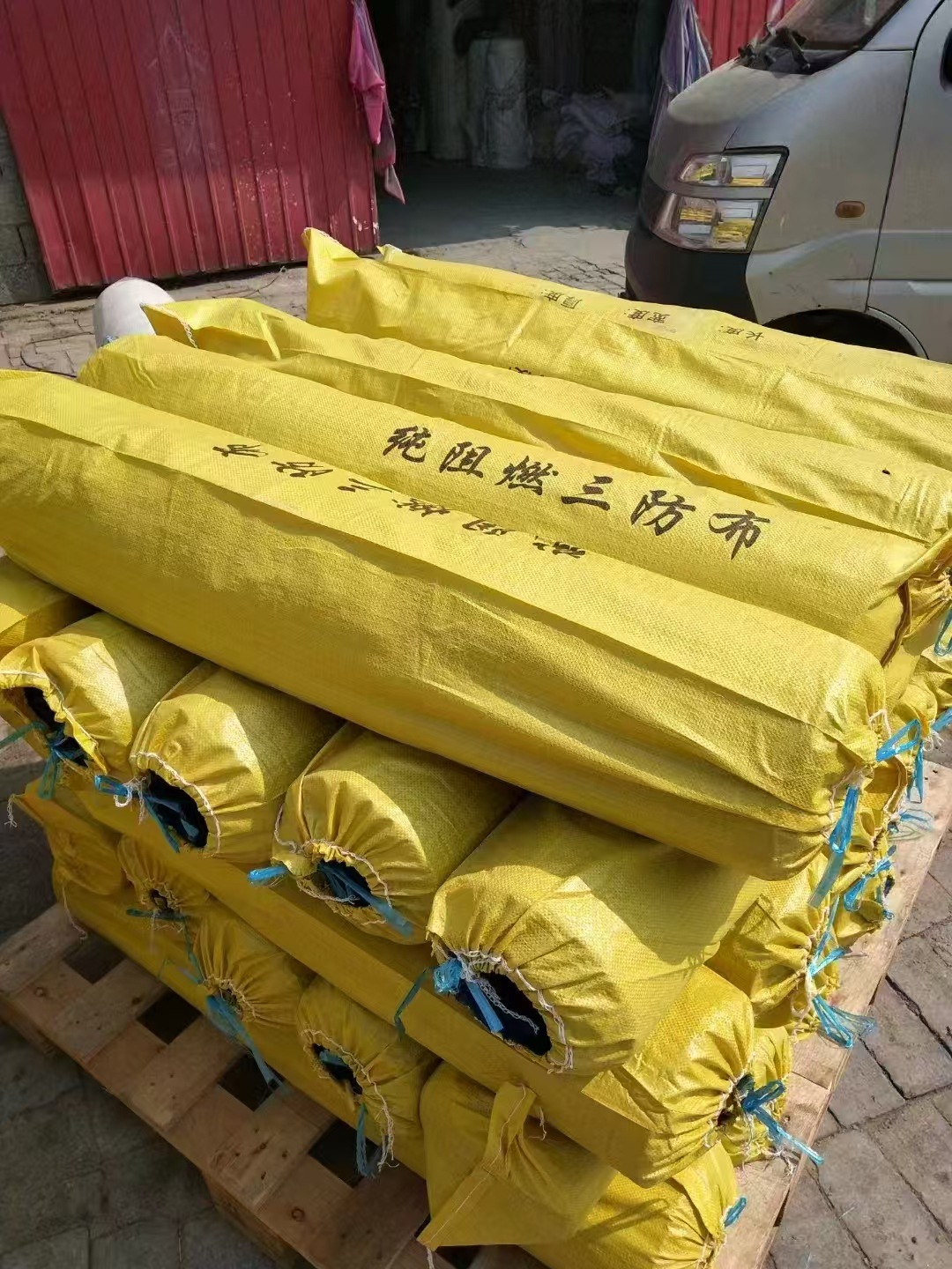 三防布,防雨篷布,阻燃防火布,现货玻璃纤维三防布,挡烟垂壁布