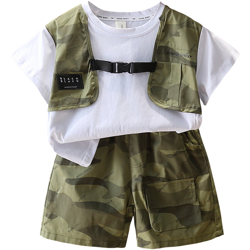 7176 Traje de manga corta para niños 2025 nuevo verano chico guapo falso dos piezas de camuflaje traje delgado de dos piezas
