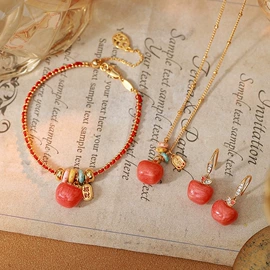 耳钉;项链;耳环