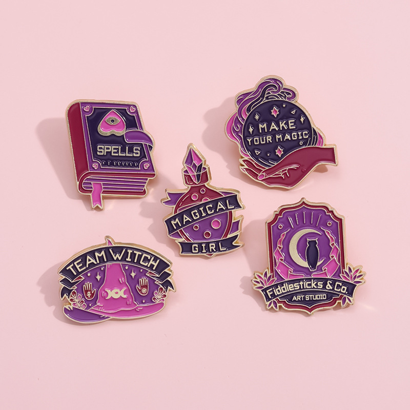 Holiday, Daily Occasion Simple Style Classic Style Pin Animal Color Block Alloy Stoving Varnish Unisex Brooches