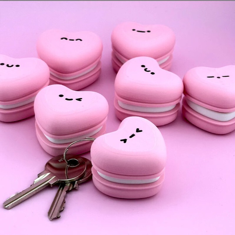 3D Printed Macaron Heart Decompression Keyboard Axis Button Toy Backpack Pendant Key Chain Creative Toy