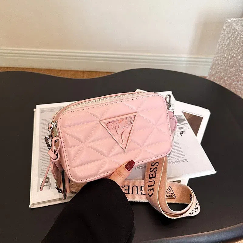 Comercio exterior transfronterizo 2024 pequeña bolsa cuadrada bolso de hombro casual del todo partido de las mujeres bolsa de mensajero moda rombo correa de hombro ancha bolso de la cámara