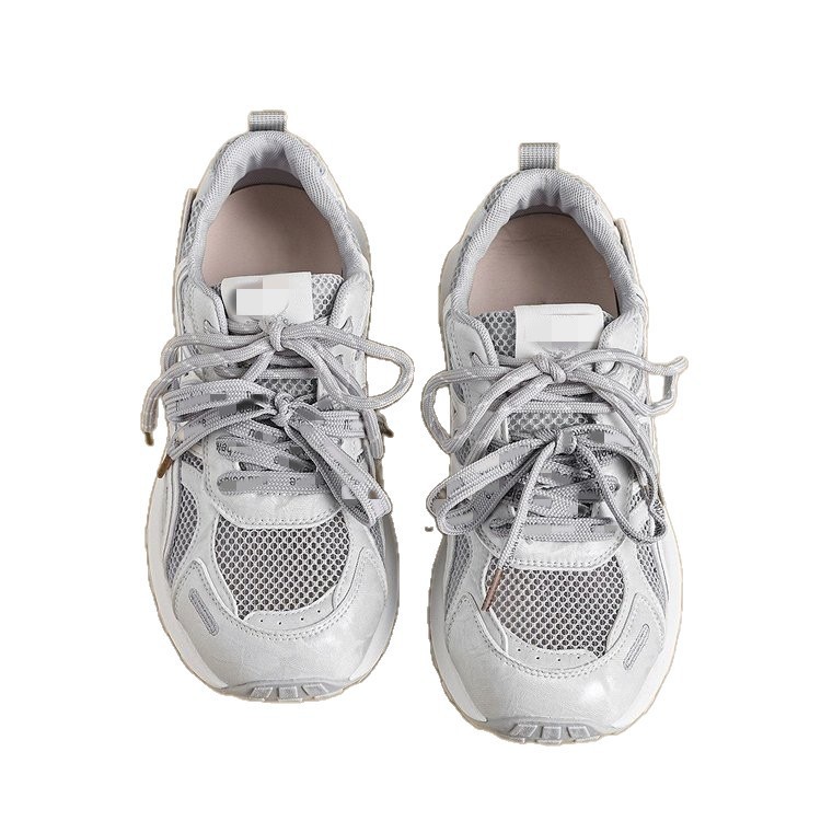 Zapatos de entrenamiento transpirables coreanos de estilo de escuela de primavera y verano de 2026 nuevos zapatos deportivos cómodos con suela gruesa