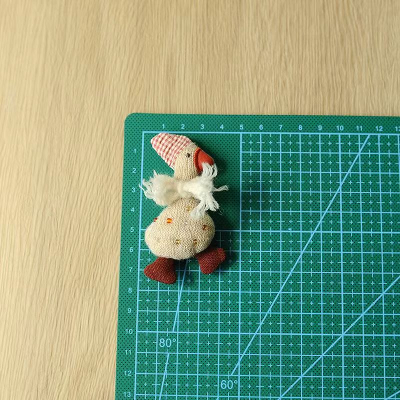 蝴蝶结格子帽子小鸡针织布艺卡通充棉包包毛衣配饰森女胸针辅料|undefined