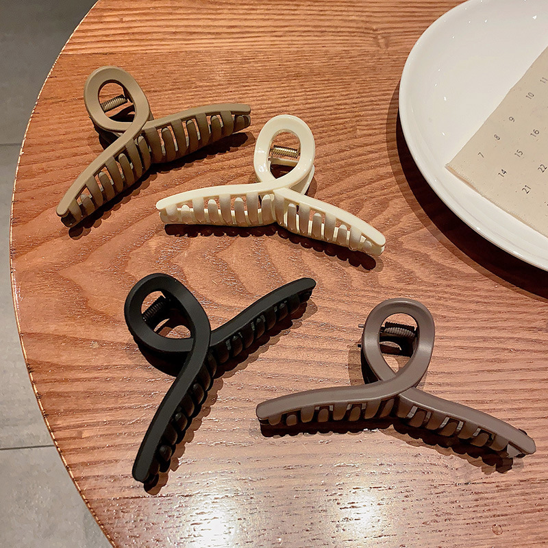 Estilo coreano nuevo Gran Tiburón clip de color sólido esmerilado Cruz agarre moda espalda Cabeza horquilla pelo agarre al por mayor