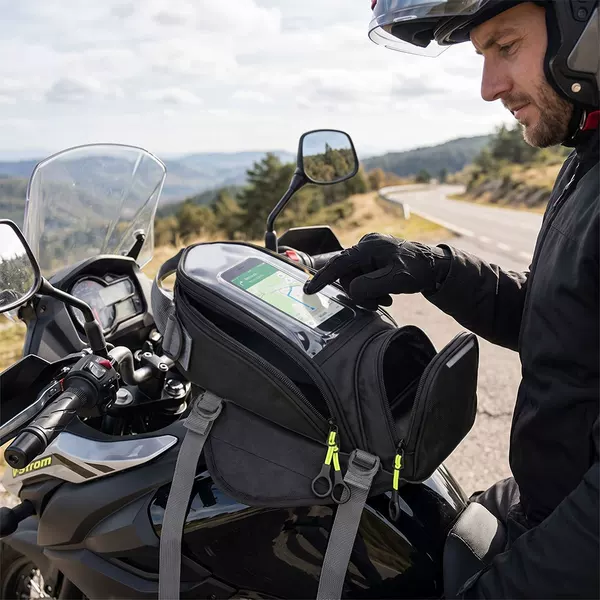 Outdoor motorcycle magnetic fuel tank bag, waterproof riding navigation bag, large-capacity touch-screen phone backpack, outdoor equipment