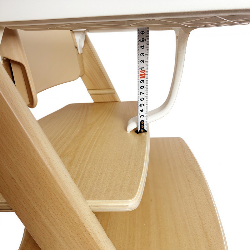 子供の食事椅子の大きいサイズの光沢のある食事の皿は囲いの金の宝の椅子の子供の成長の椅子の食事の皿を免除して防護の柵の金を免除します。