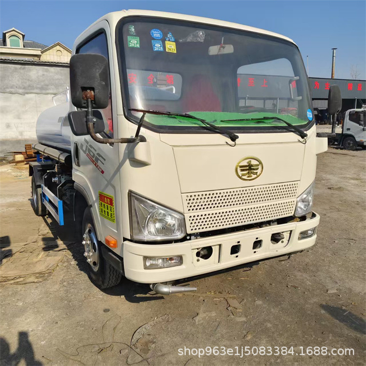 Front-Mounted Electronic Gun Dongfeng Sprinkler Dust Suppressor Truck Construction Site Diesel Sprinkler Truck Landscaping Road Sprinkler Truck
