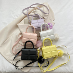 Popular fresh and stylish mini crossbody bag with pure color texture, 2023 summer new single shoulder bag, small square bag
