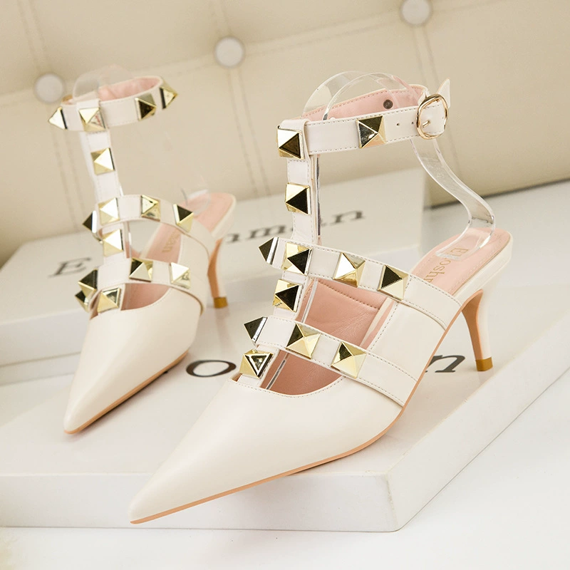 869-3 европейский и американский стиль Мода Тонкий Высокий каблук неглубокие остроконечные Римский стиль металлические заклепки полые сексуальные туфли