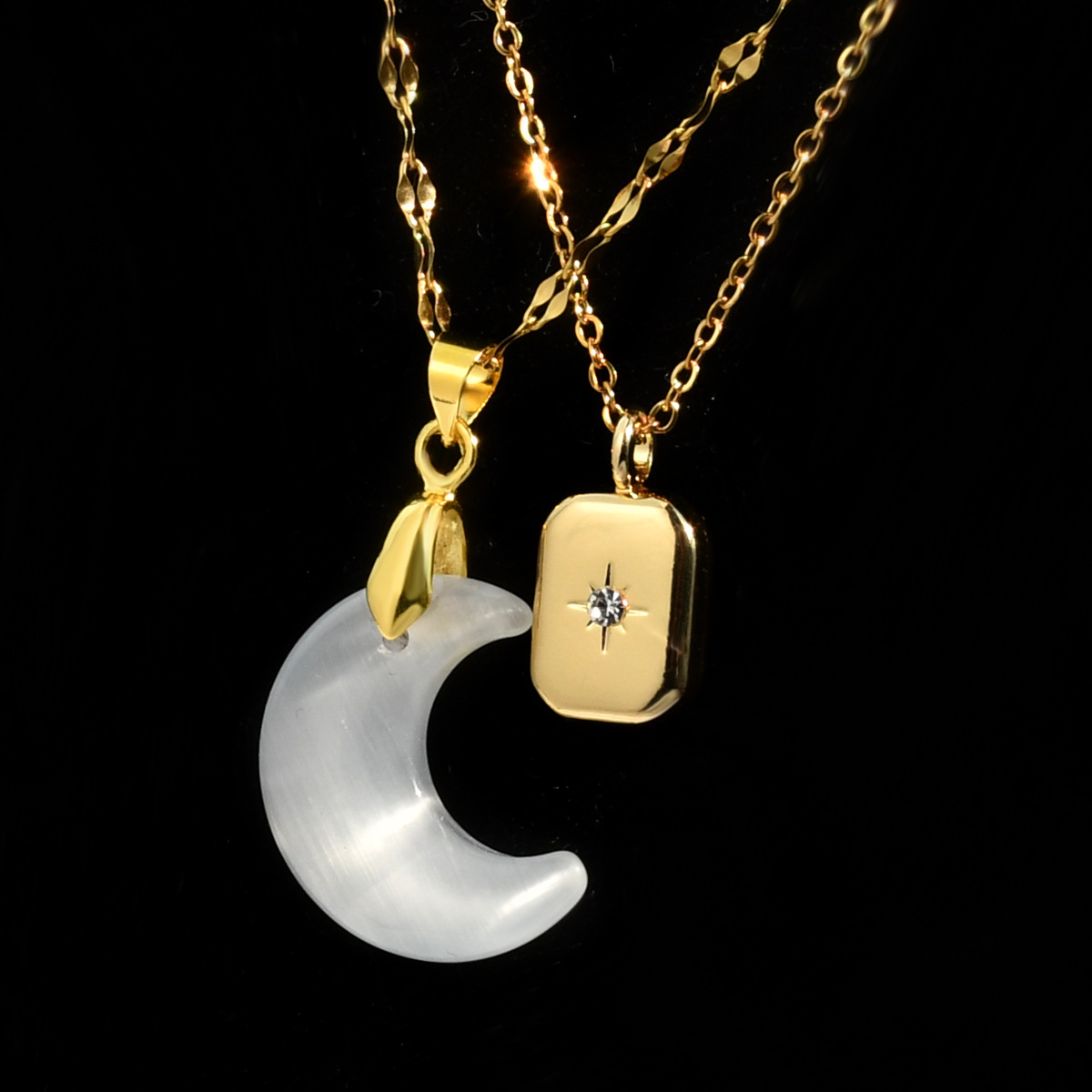 Elegant Simple Style Moon 304 Stainless Steel Alloy Opal Zircon Gold Plated Women's Pendant Necklace display picture 1