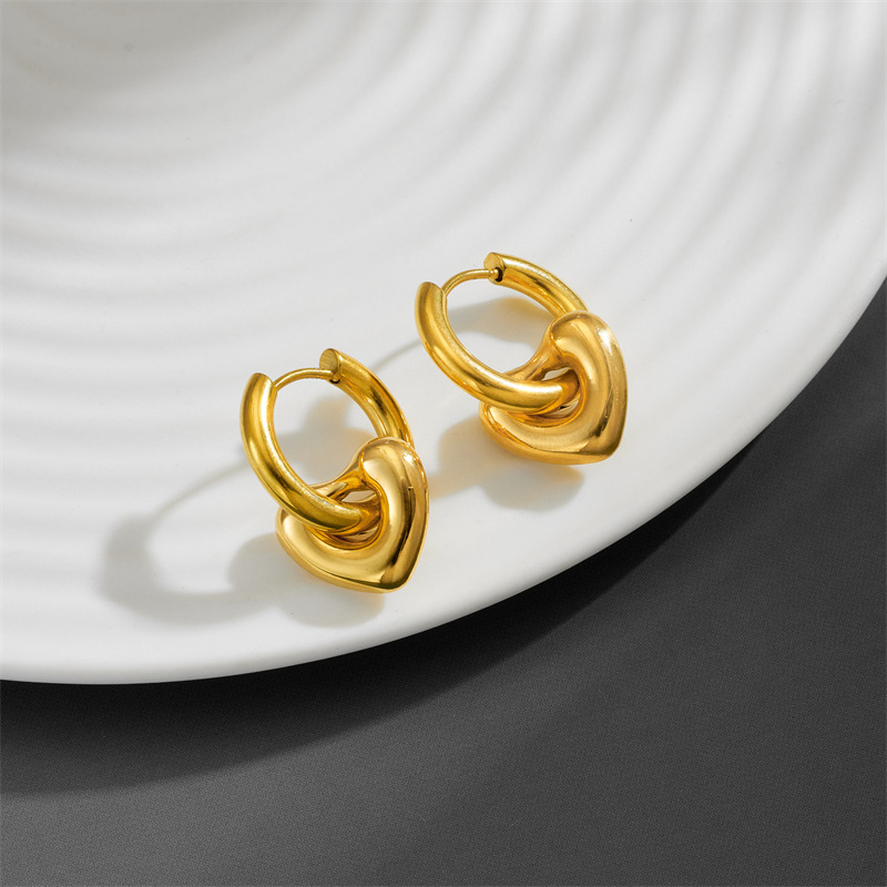 Simple Style Style PVD Coated Real Gold Plated 18K Gold Heart Shape Titanium Steel Simple Style Waterproof Non Tarnish Drop Earrings