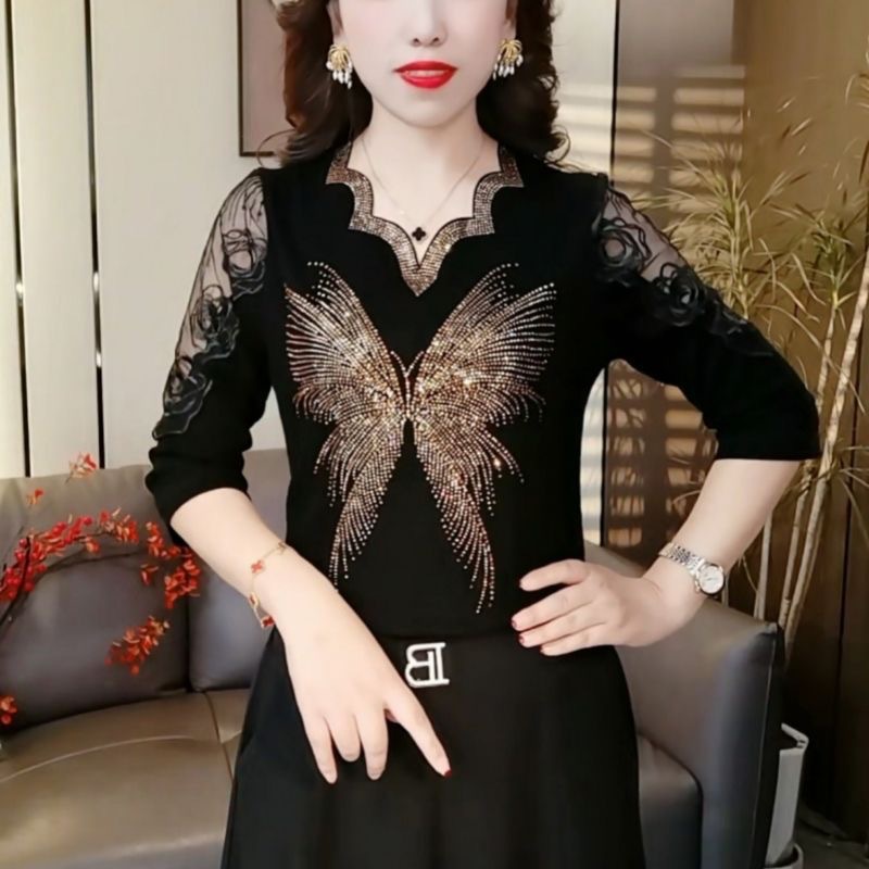 Nueva moda de moda con escote en V con recorte de diamante caliente, hombro con fugas extranjeras, estilo extraño versátil, talla grande y manga media temperamento que adelgaza camiseta de manga larga para mujer image 6