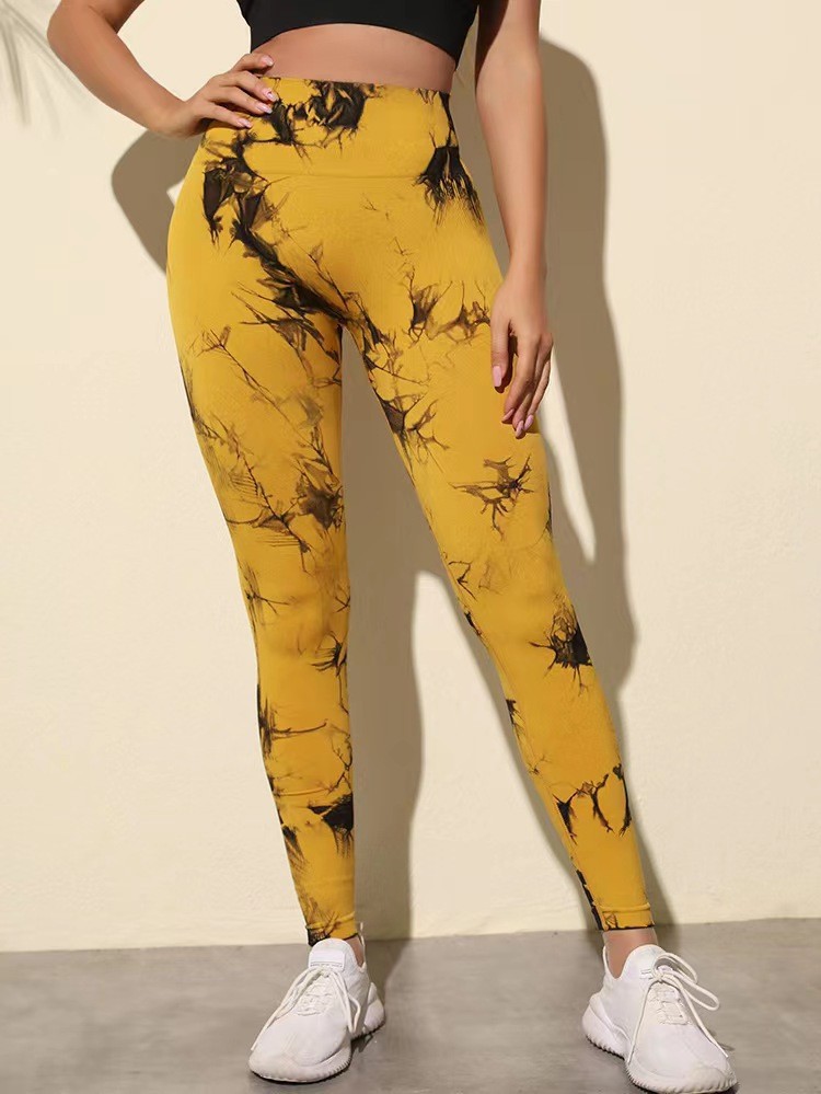 넥타이 염색 검정색과 노란색