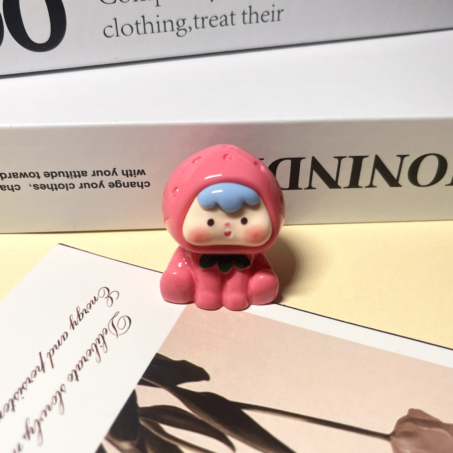 래커칠한 단색 딸기