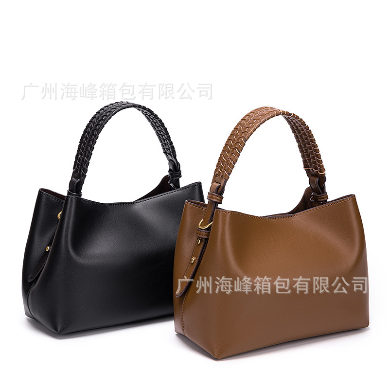 2026 Spring/Summer New Women's Bag with Woven Handle, Magnetic Closure, Versatile Commuter Canvas Tote Bag