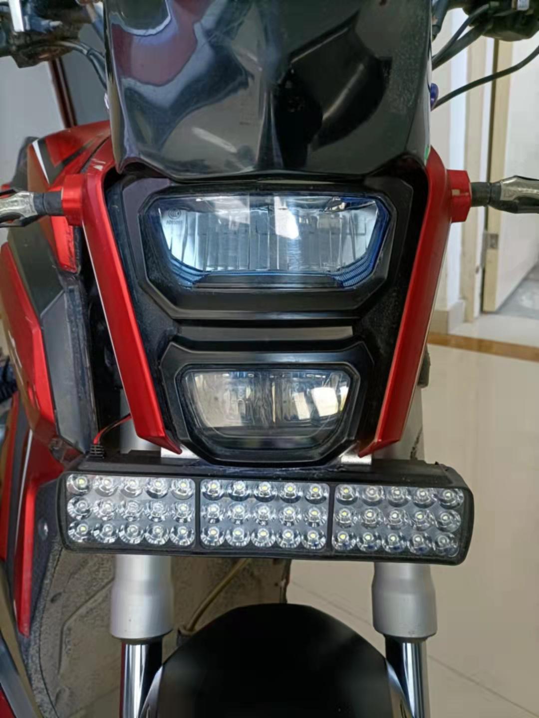 Electric Vehicle LED Strong Light Headlight 12V-80V Universal