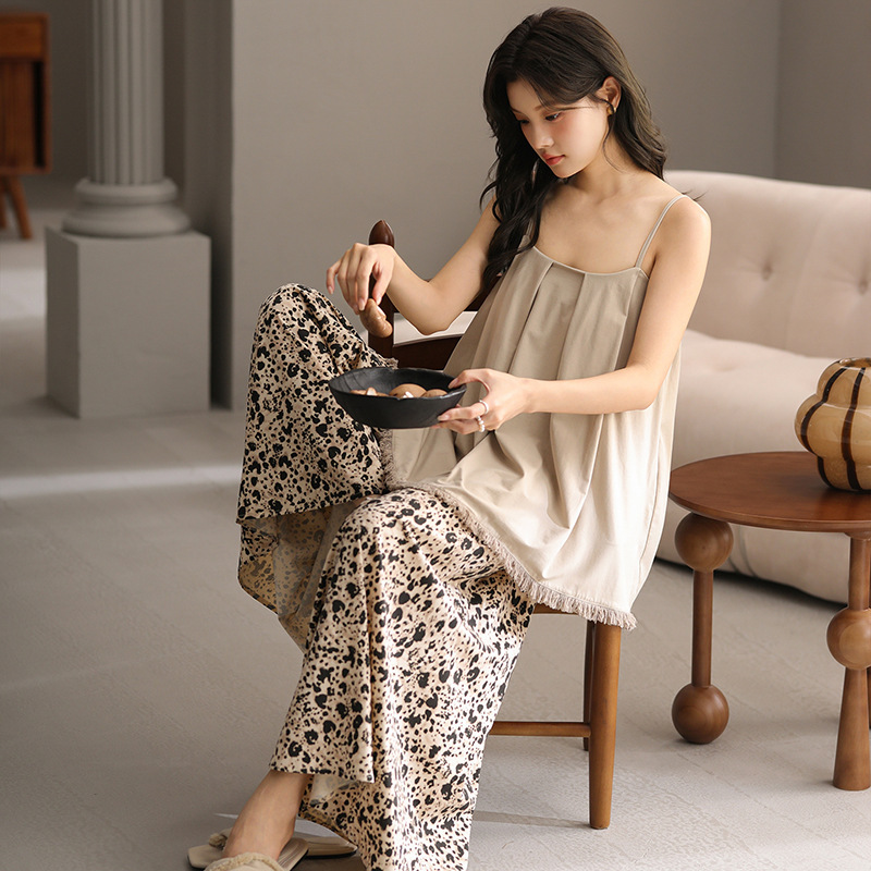Summer Modal Sexy Suspender Wide-Leg Pants Pajamas Women's Two-Piece Set Casual Loose Sweet Home Clothes Summer Modal Sexy Suspender Wide-Leg Pants Pajamas Women's Two-Piece Set Casual Loose Sweet Home Clothes