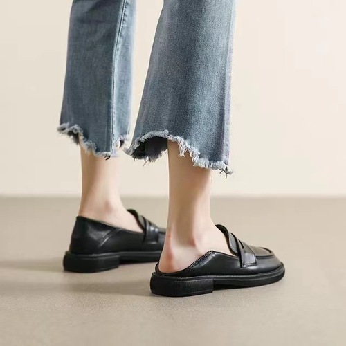 Women's Soft Sole Shoes, Non-Binding for Spring and Autumn, Versatile Loafers, Lightweight Luxury, High-End Style, Easy-to-Wear Women's Loafers