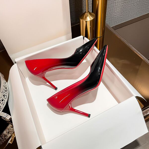 Small design sexy elegant two-tone high heels made of patent leather…