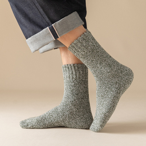 Black socks women's mid-calf socks autumn and winter long-calf men's winter Northeastern thickened plus velvet warm terry towel socks