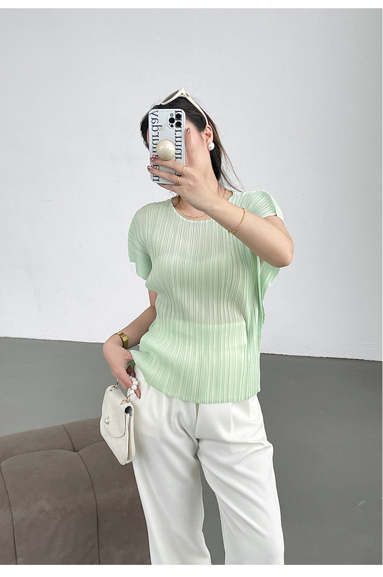 Áo thun nữ ngắn tay xếp ly phong cách Miyake thiết kế độc đáo — Màu đen chi tiết 12