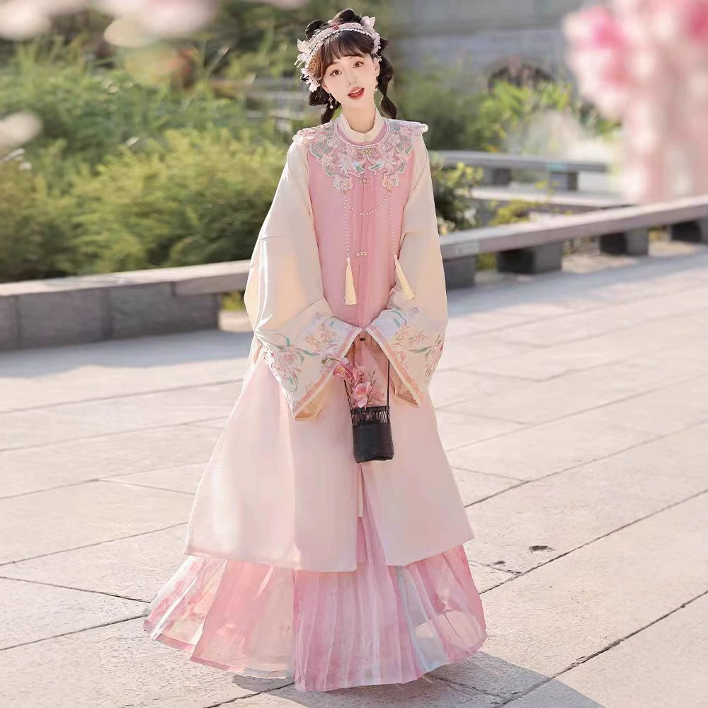 Весенний и осенний Ханфу